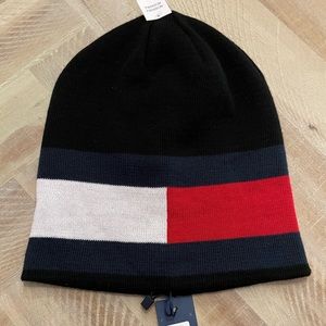 Very nice brand new Tommy Hilfiger beanie (reversible)